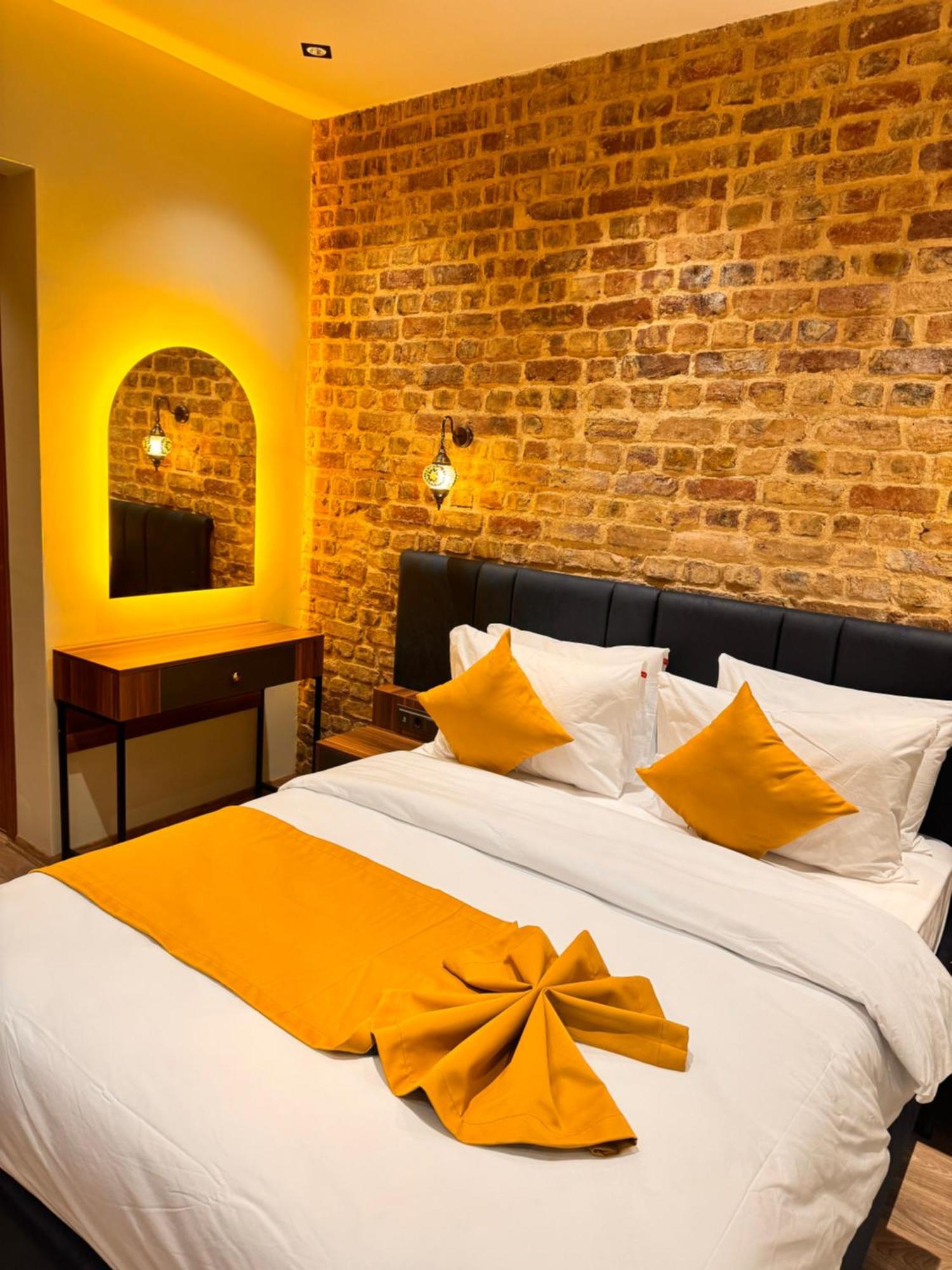 Galata Calm Tale Hotel Istanbul Exterior photo